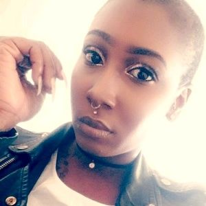 Meet your Posher, Junisha